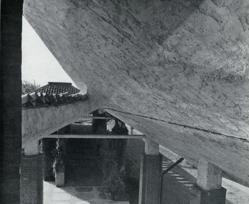 Particolare del portico, anni Sessanta 