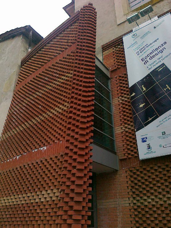 Dettaglio della tessitura in laterizio