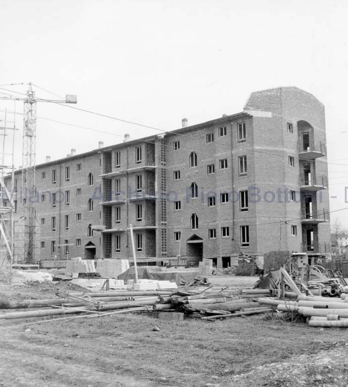n. 35 Veduta del cantiere, positivo, bianco e nero, mm 180x130. N. 1 unità