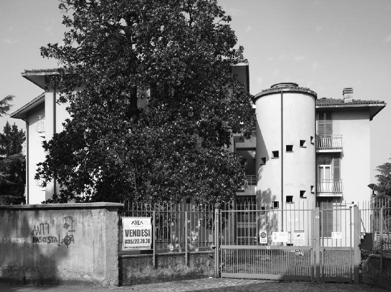 Edificio visto da via San Bernardino