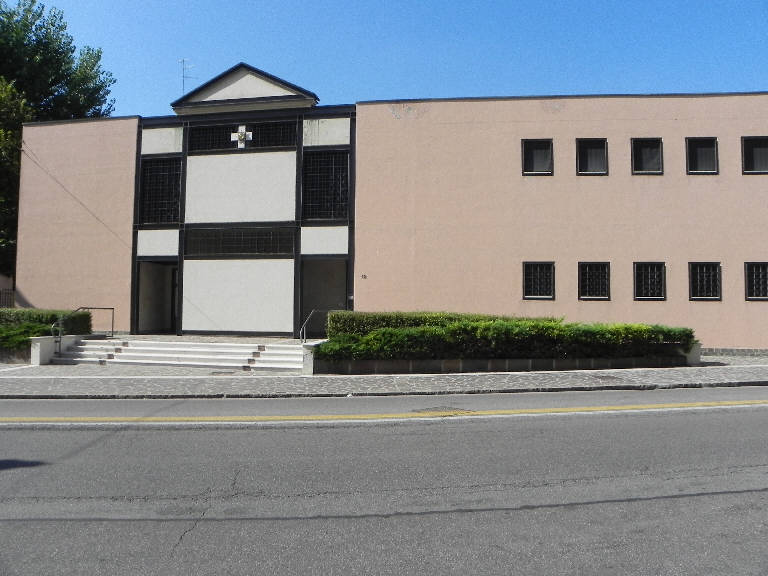 Ingresso all'oratorio, via Dugoni 12