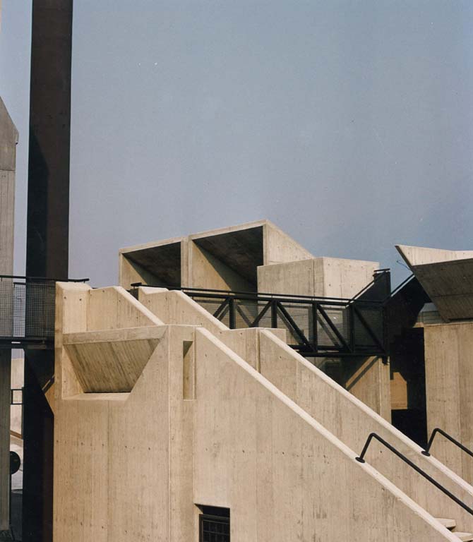 Stazione Autolinee STPS, Morbegno. Collegamento con edificio postale e sede della Comunità della Valtellina