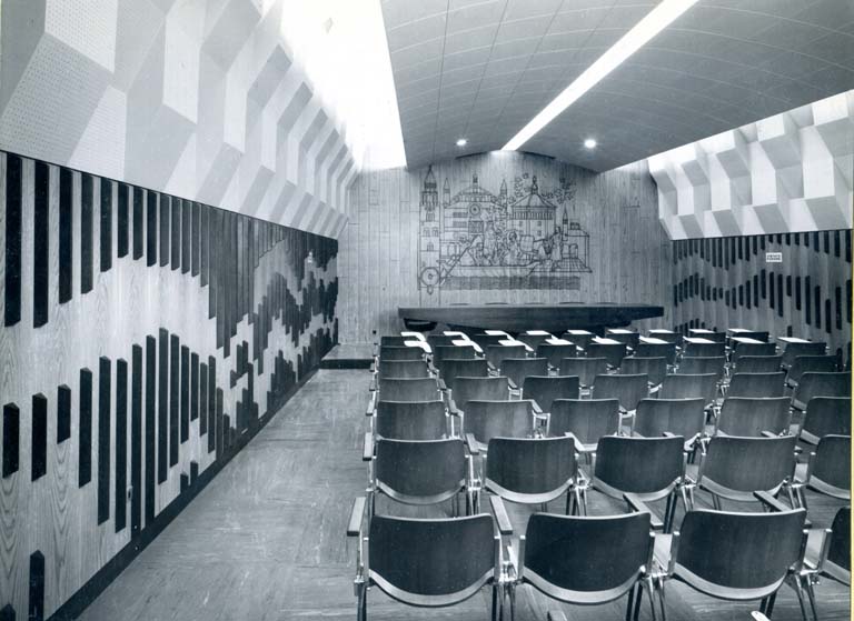 Sala Borsa Contrattazione della Camera di Commercio di Cremona, Cremona. Sala Mercanti. Stampa fotografica b/n.