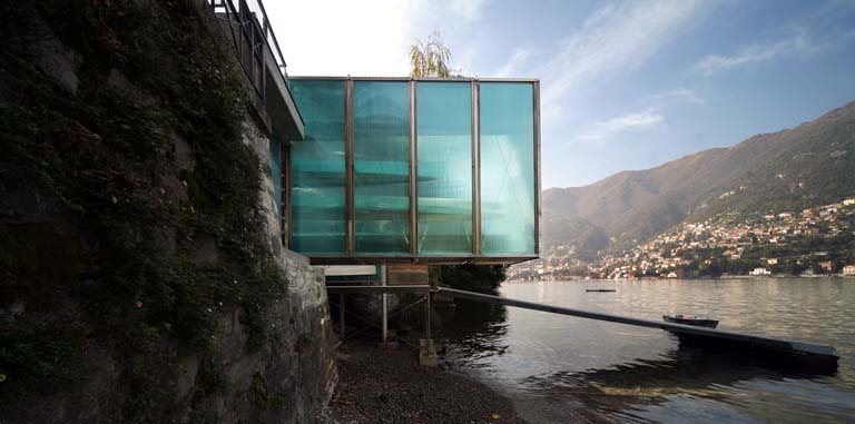 Spogliatoio e l'hangar delle barche