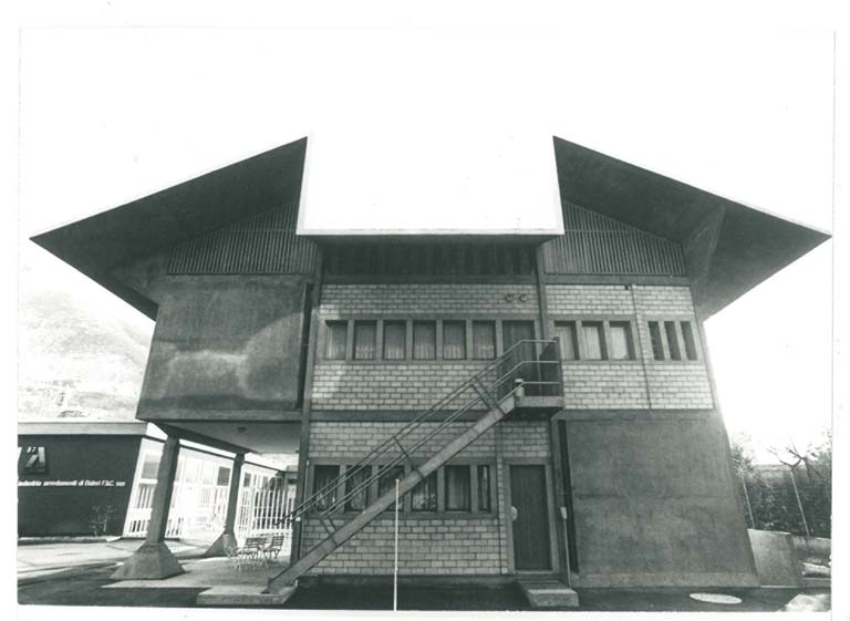 Prospetto nord-ovest. Stampa fotografica b/n.