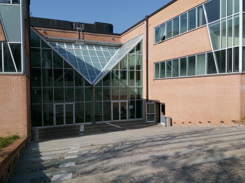 Cortile interno con ingresso all'auditorium