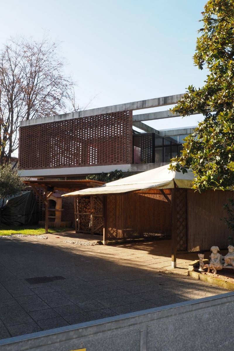 veduta del prospetto laterale