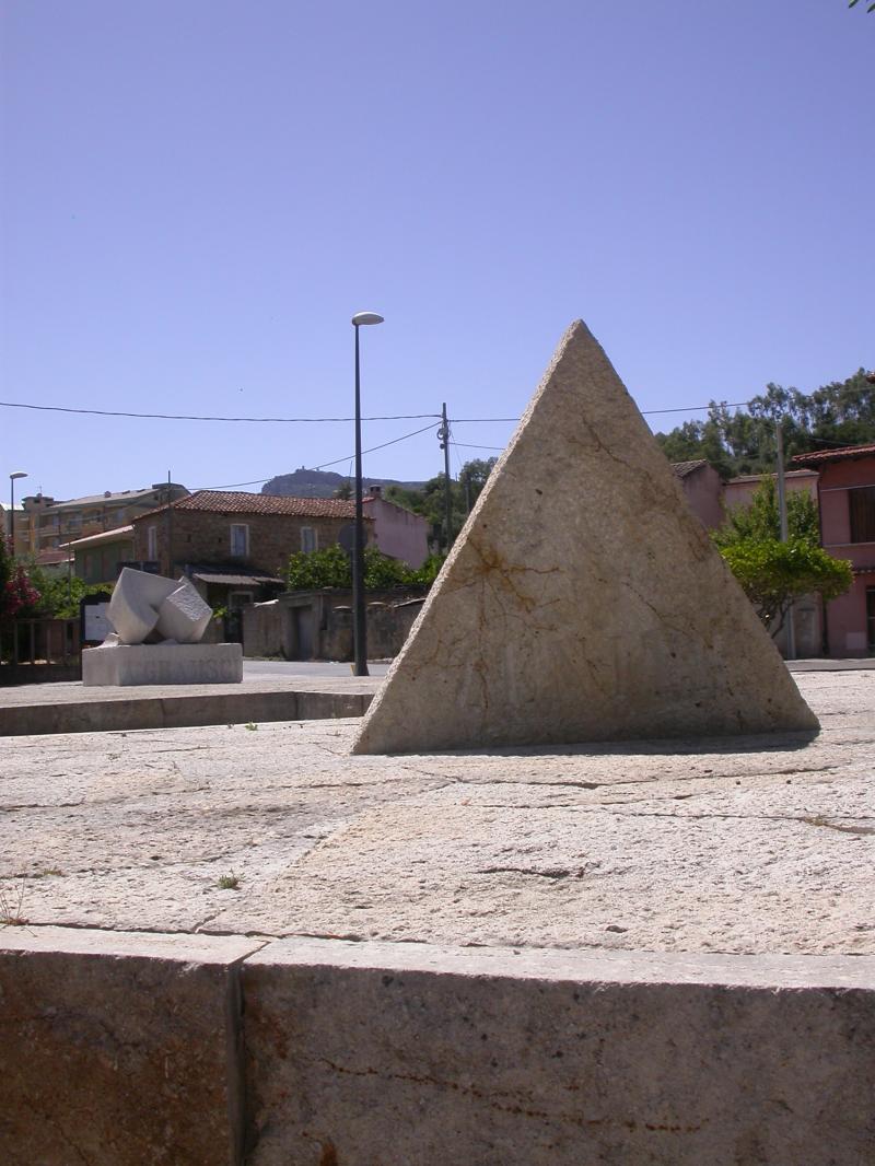 Piazza e Monumenti Antonio Gramsci _ foto di A. Sanna