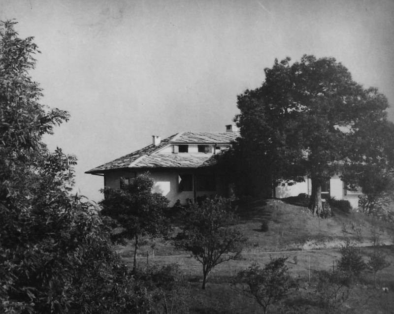 Fotografia di Casa Galante Garrone sul «Bric» 