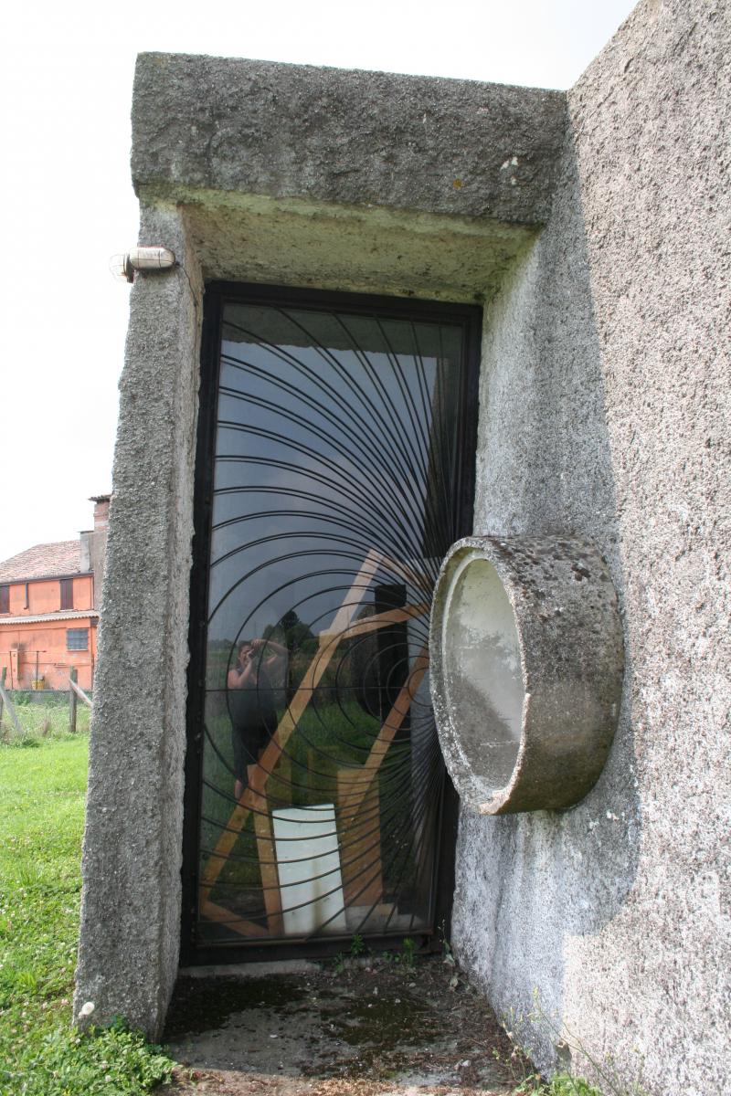 Chiesa della Beata Vergine del Rosario. Dettaglio.