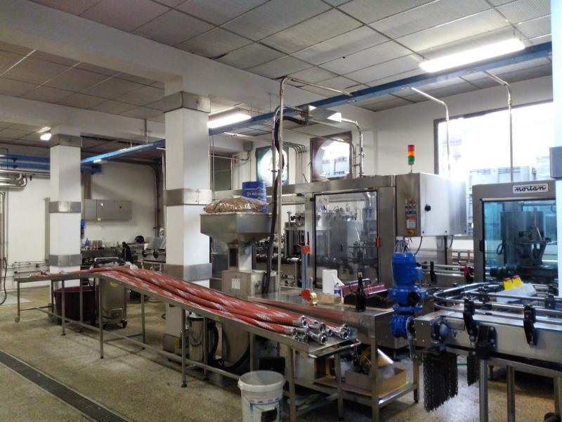 Padiglione nord, la linea di imbottigliamento