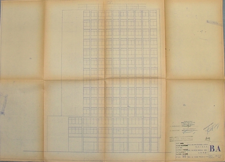 Prospetto su nuova piazza di P.R.