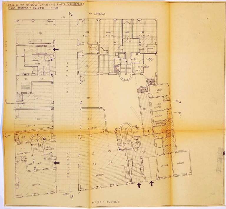 Pianta piano terra e piano rialzato. Scala 1:100, s.d. Copia eliografica piegata