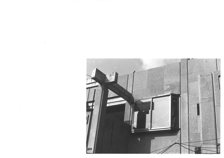 Particolare facciata. Stampa fotografica b/n