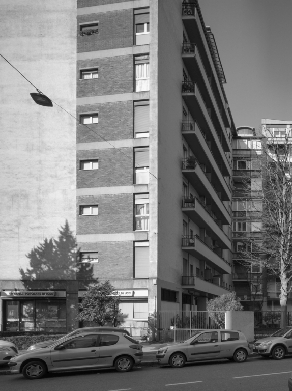 Prospetti laterale e posteriore