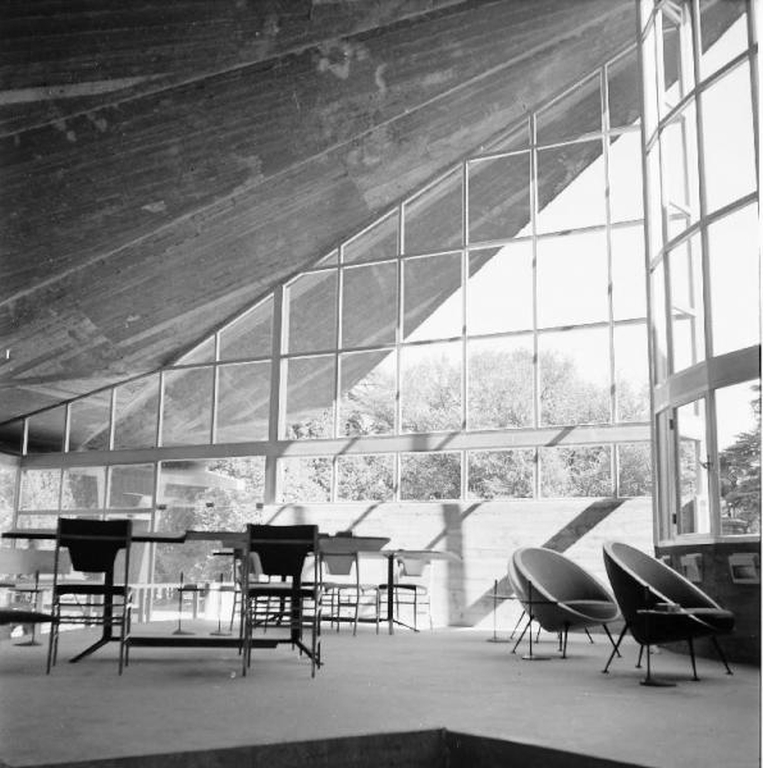 Interno. 1953-1958. Negativo b/n