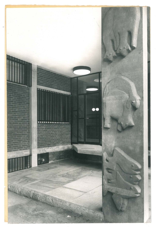 Ingresso. Stampa fotografica b/n