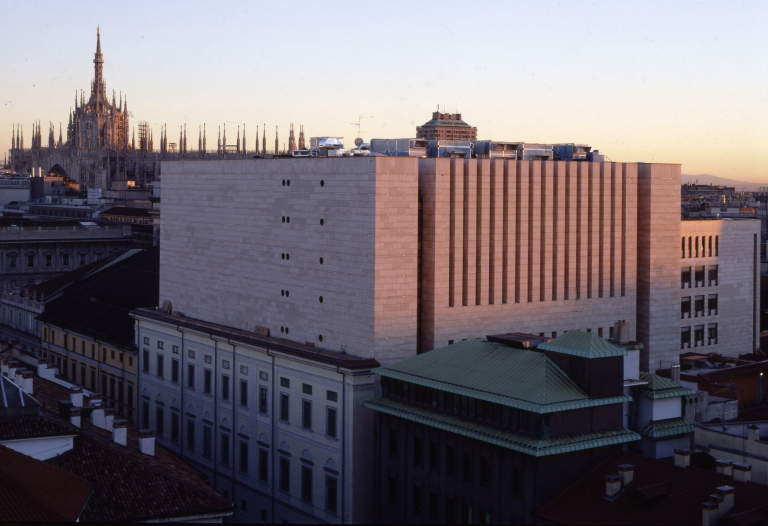 Viste esterne del teatro La Scala, Milano