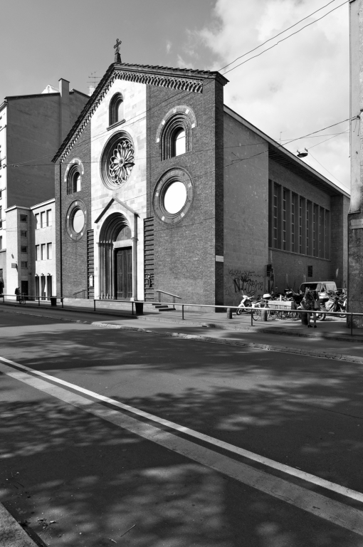 Scorcio su via Francesco Sforza angolo via San Giovanni in Conca