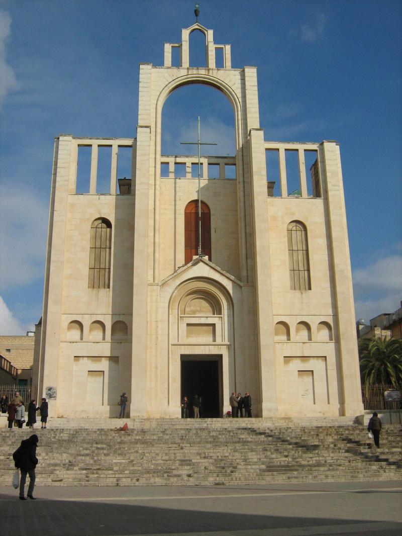 Veduta del prospetto e della gradinata