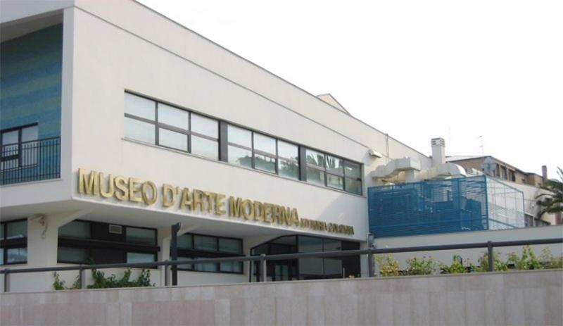 vista delll'ingresso in Via Antonio Gramsci