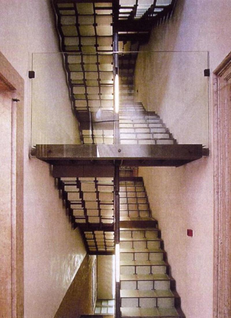 dettaglio della scala crociata