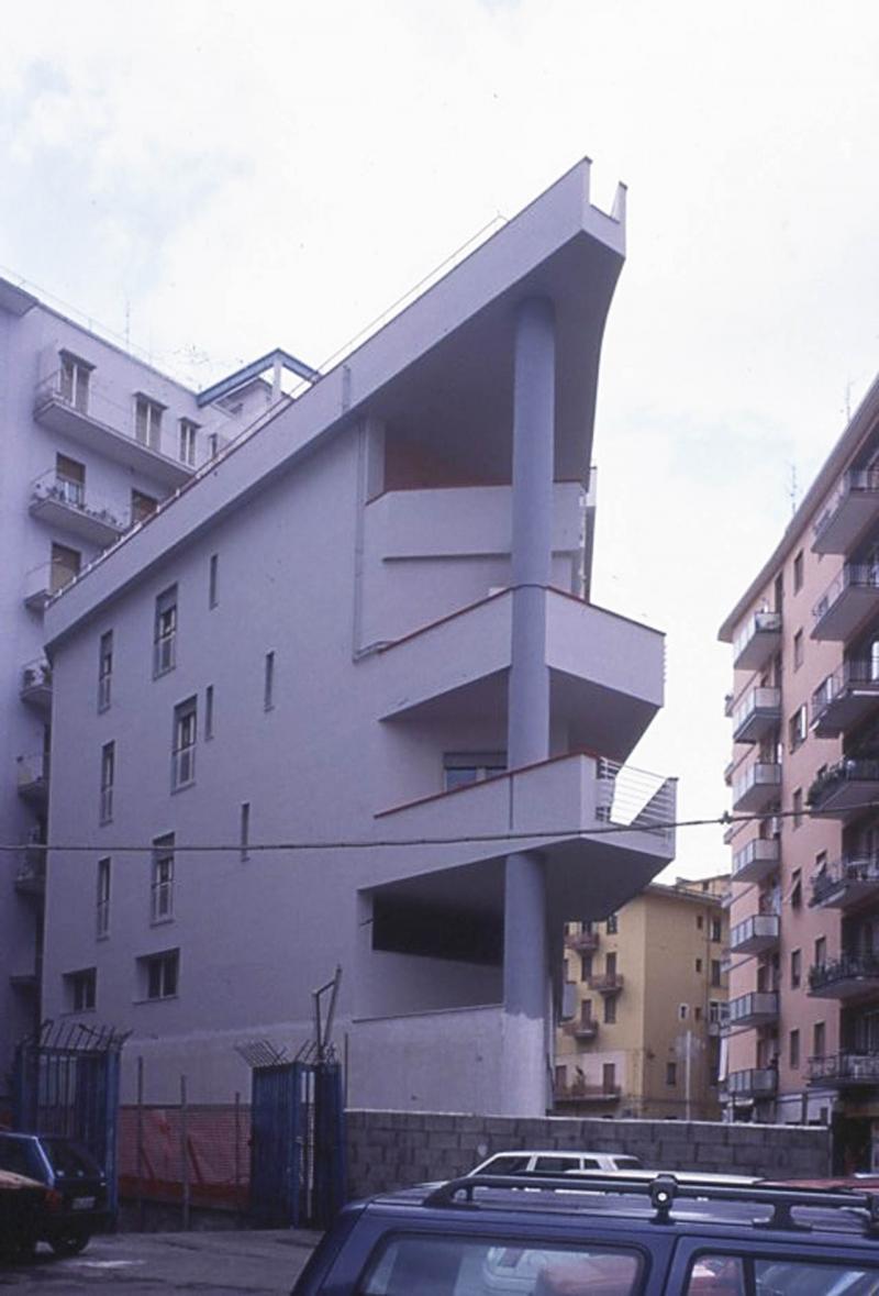 Prospetto, angolo nord ovest