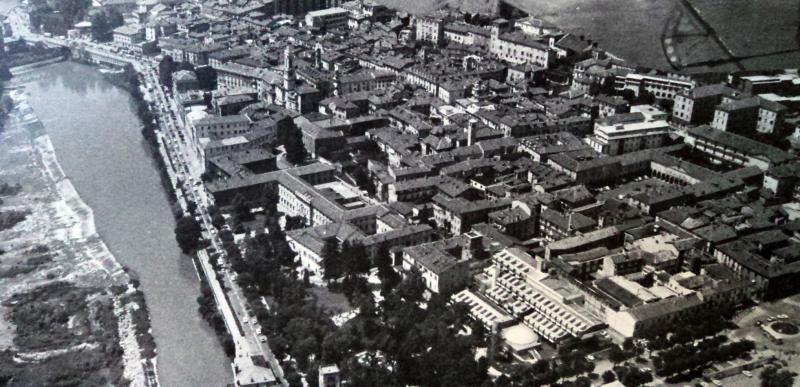 Vista aerea dell’edifico nel centro storico 