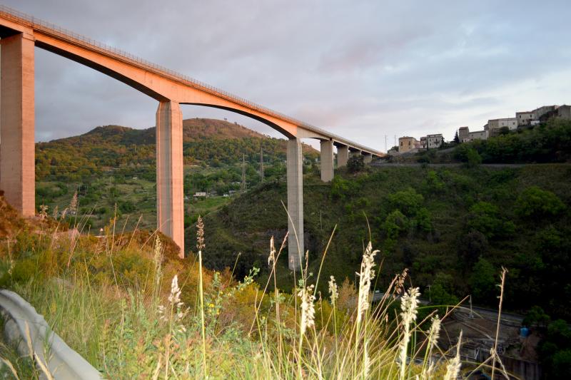 Fianco viadotto direzione San Nicola Arcella (CS)