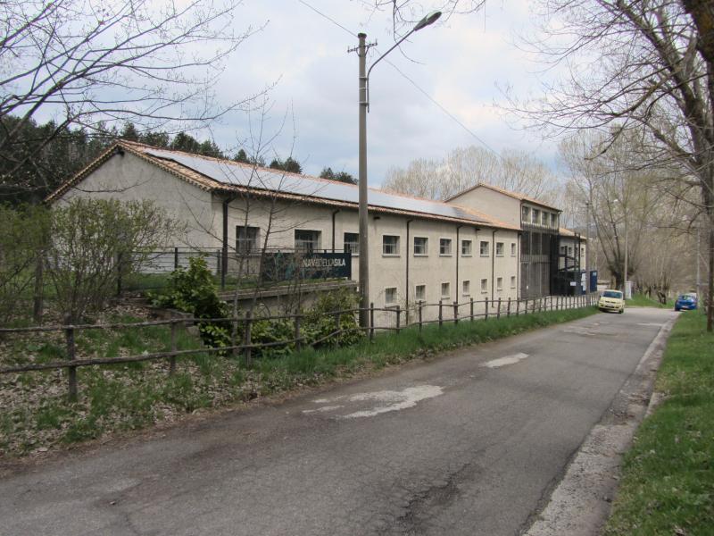 Scorcio prospettico fronte principale visto da monte