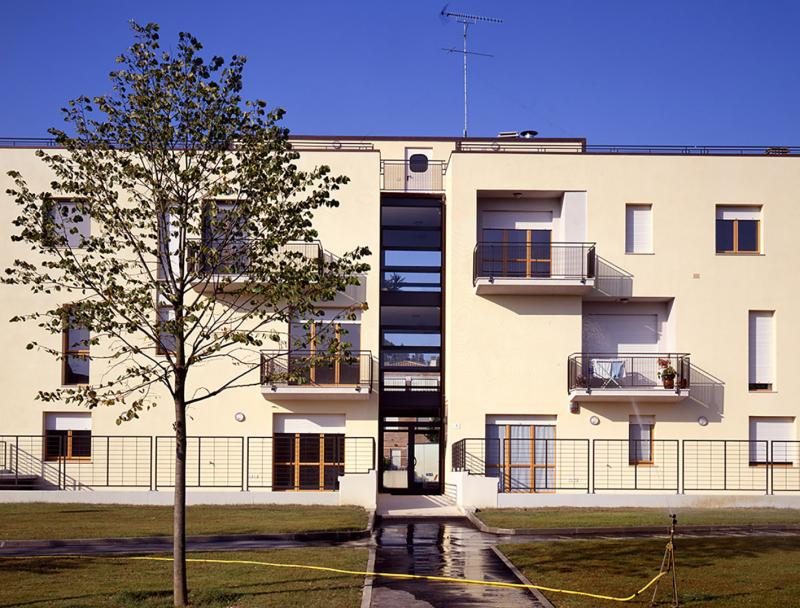 facciata su Via dei Faggi