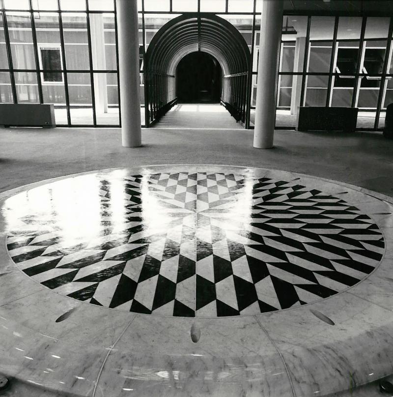 Fontana in marmi policromi