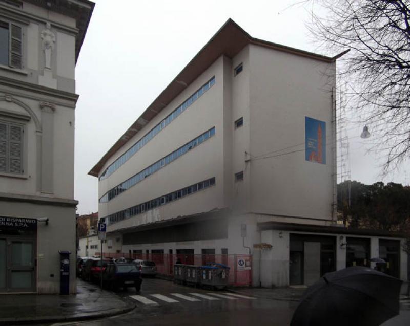 Vista dell'albergo su via Fortis