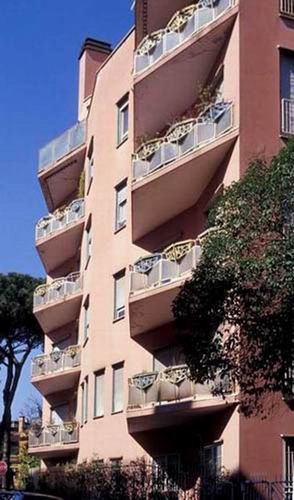 Particolare facciata da via Bosio