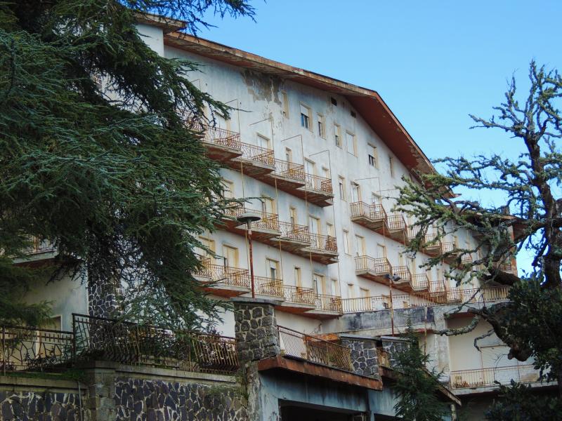 Albergo Esit - prospetto principale