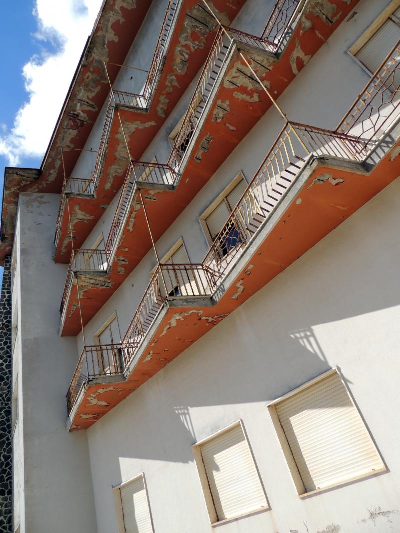 Albergo Esit - particolare dei balconi