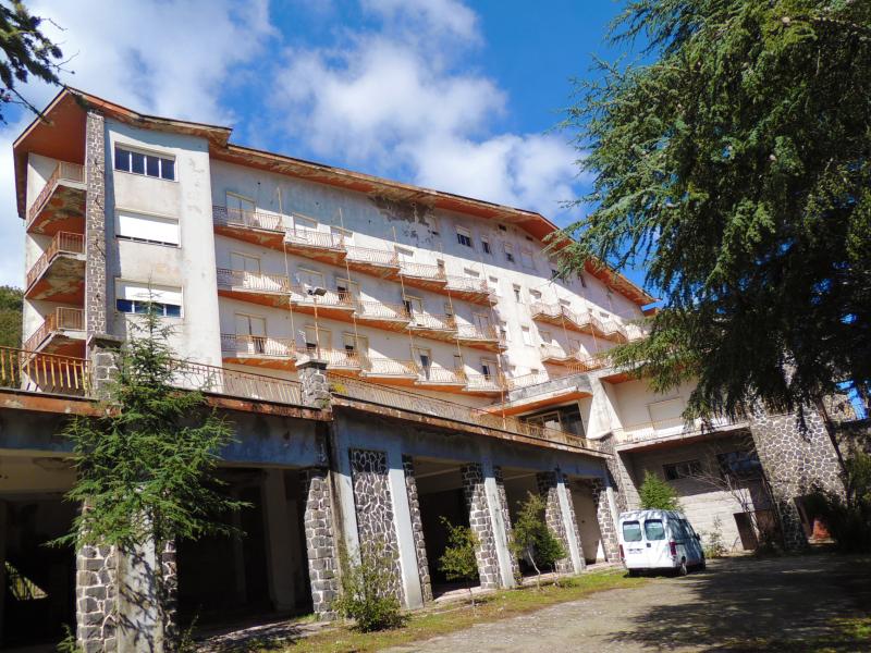 Albergo Esit - prospetto laterale
