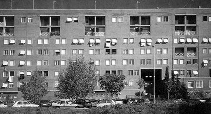 Vista prospetto su viale Morandi