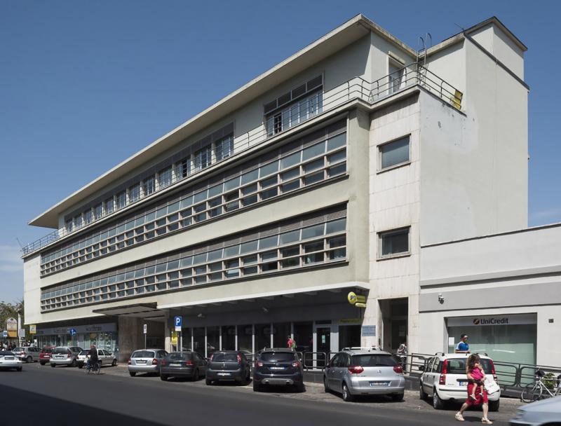 facciata su Via Indipendenza