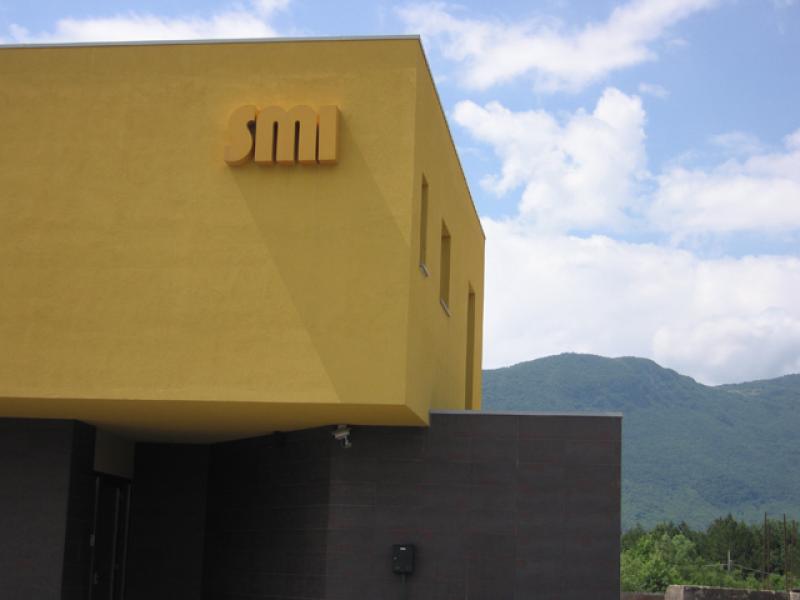 dettaglio facciata principale - sovrapposizione dei volumi