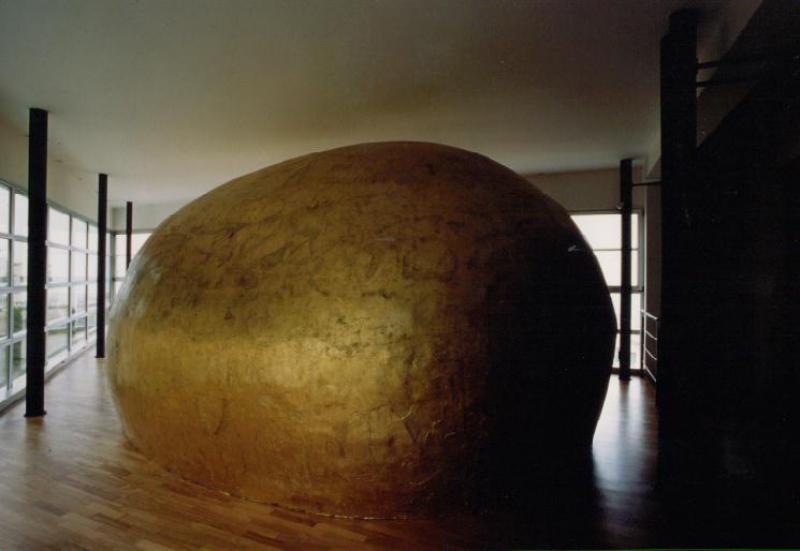 Particolare dell'allestimento interno della zona giorno