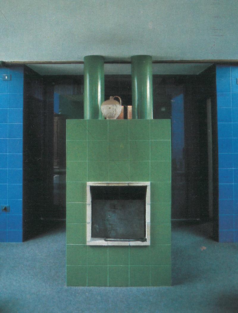 vista interna, dettaglio camino