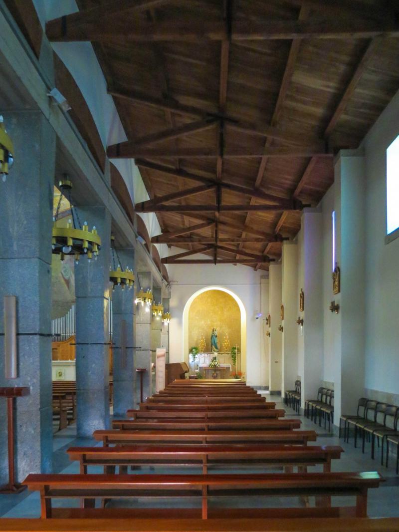 Interno, navata laterale