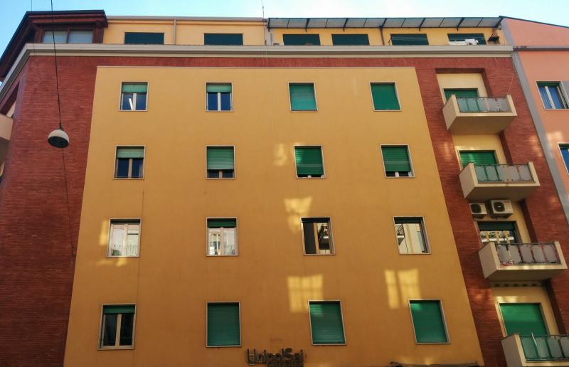 Particolare del prospetto su Corso Mazzini