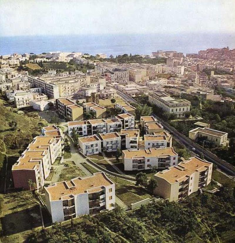 Case popolari Olivetti, Pozzuoli, veduta aerea