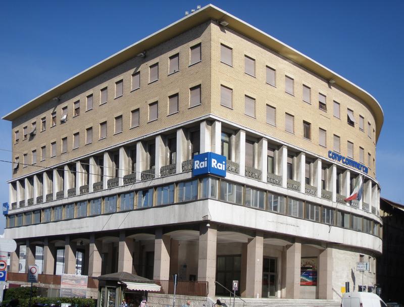 facciata, vista d'angolo