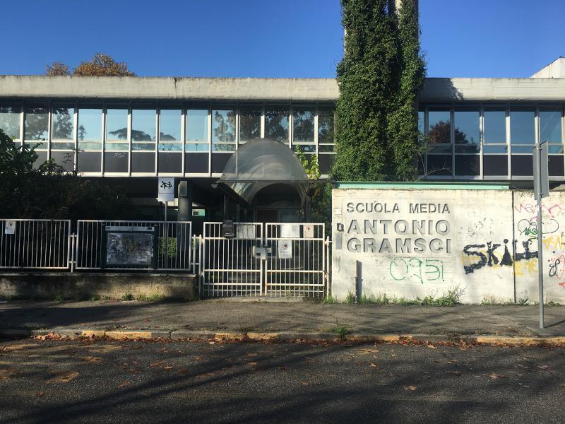 Scuola Media Antonio Gramsci. Ingresso principale, 2019
