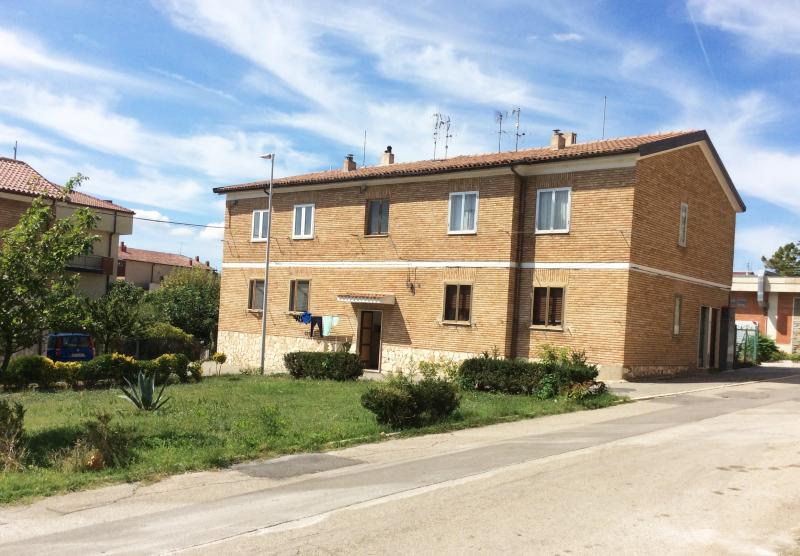 Prospetto est su Via Salvo D'Acquisto