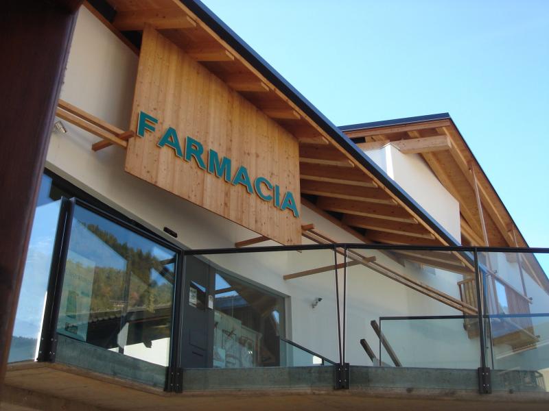 ingresso alla farmacia