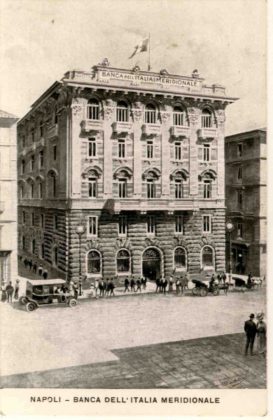 Banca dell'Italia Meridionale, Prospetto su via Santa Brigida, Edificio preesistente (1918)